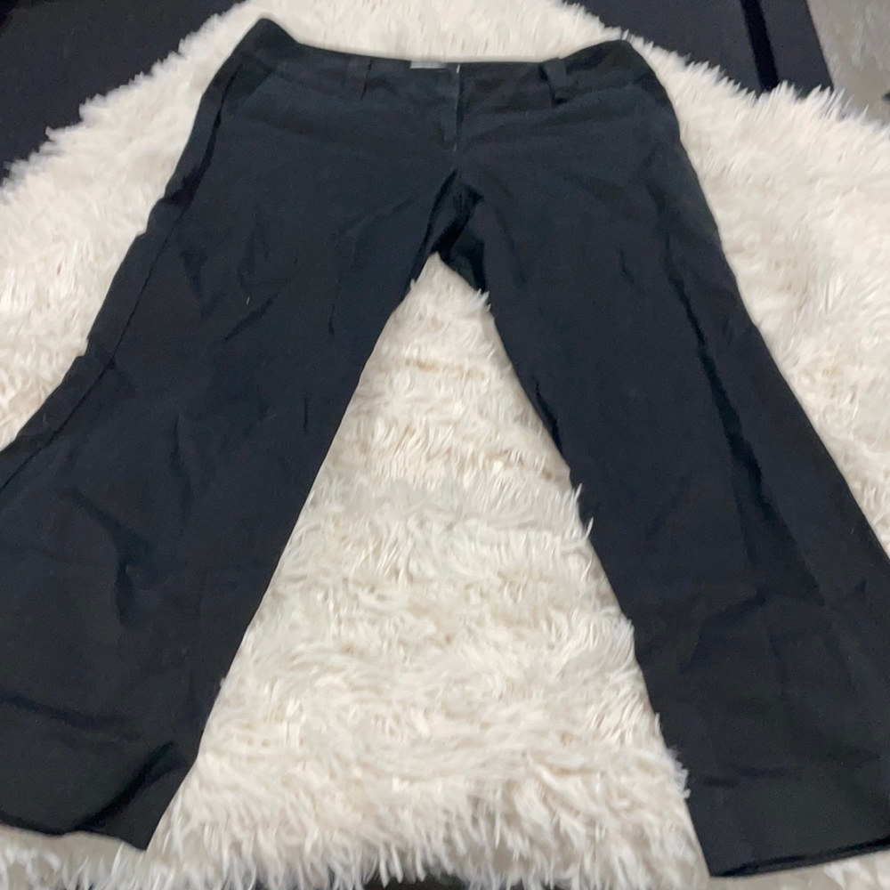 Cute short slacks size 4